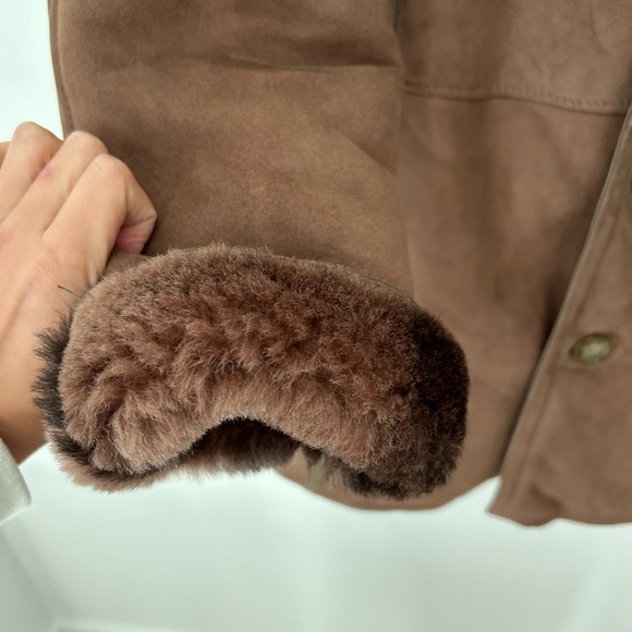 Vintage Sheepskin Coat W/  Leather Trim Tan inside shearling - Picture 10 of 13